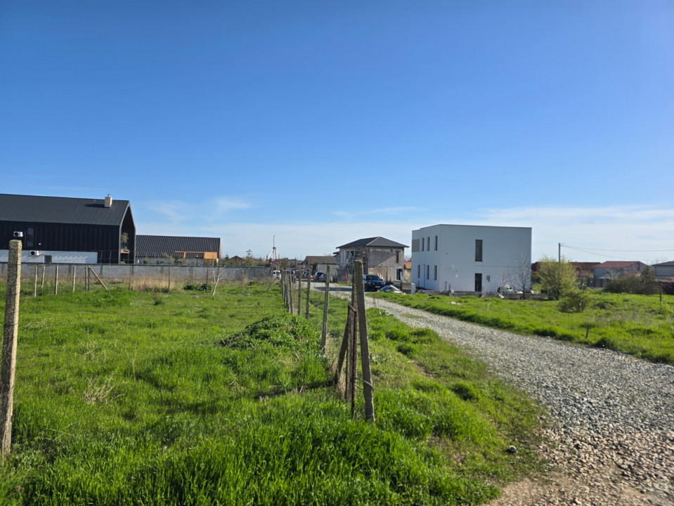 Teren de vanzare in Lazu lot de casa cu PUZ