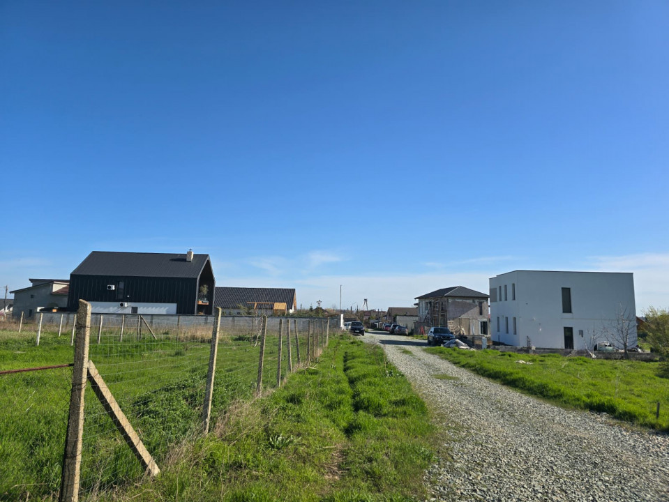 Teren de vanzare in Lazu lot de casa cu PUZ