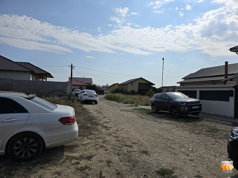 Teren de vanzare in Lazu lot de casa cu PUZ