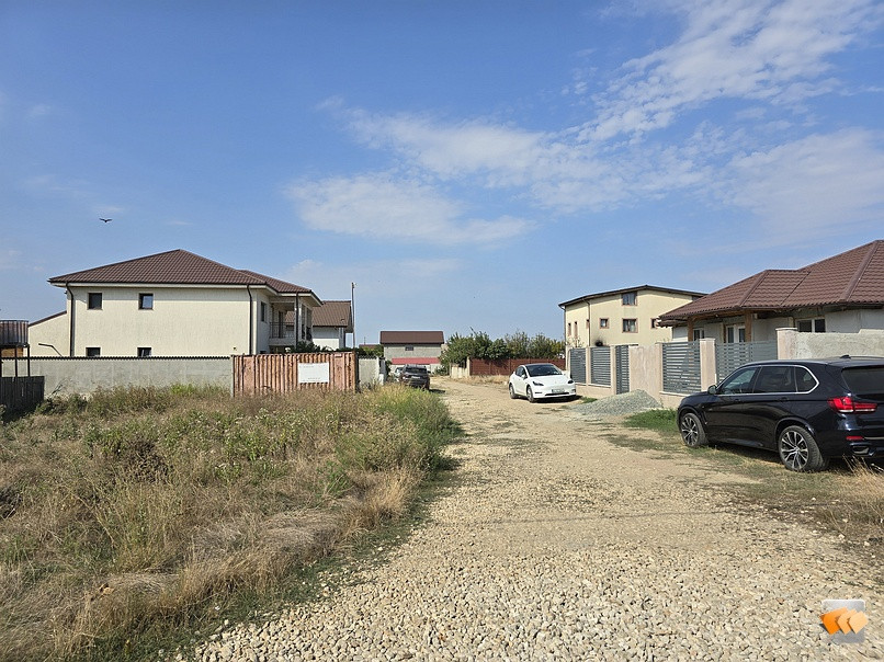 Teren de vanzare in Lazu lot de casa cu PUZ