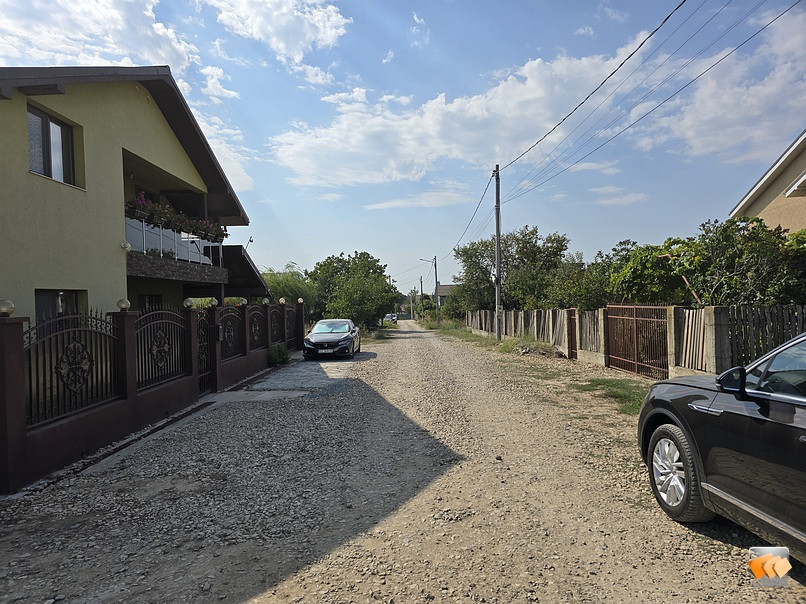 Teren de vanzare in Lazu lot de casa cu PUZ