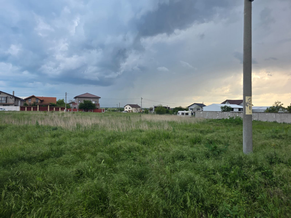 Vand teren in Tuzla zona Castelul de Apa