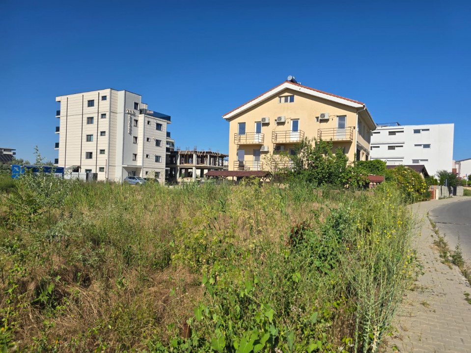 Vand teren in Mamaia Nord zona Tabara