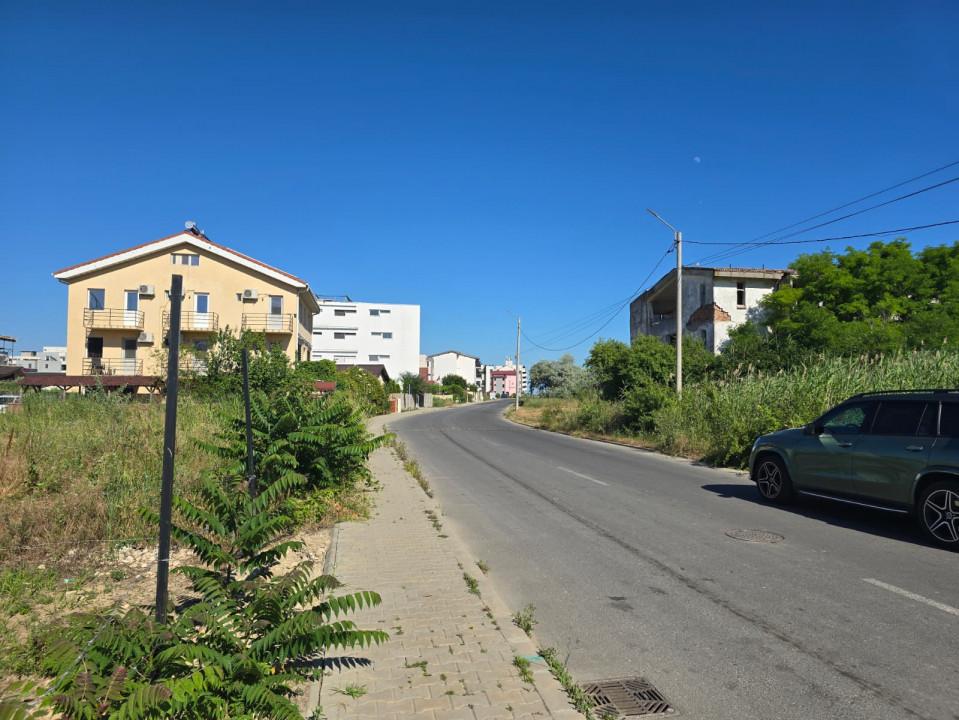 Vand teren in Mamaia Nord zona Tabara