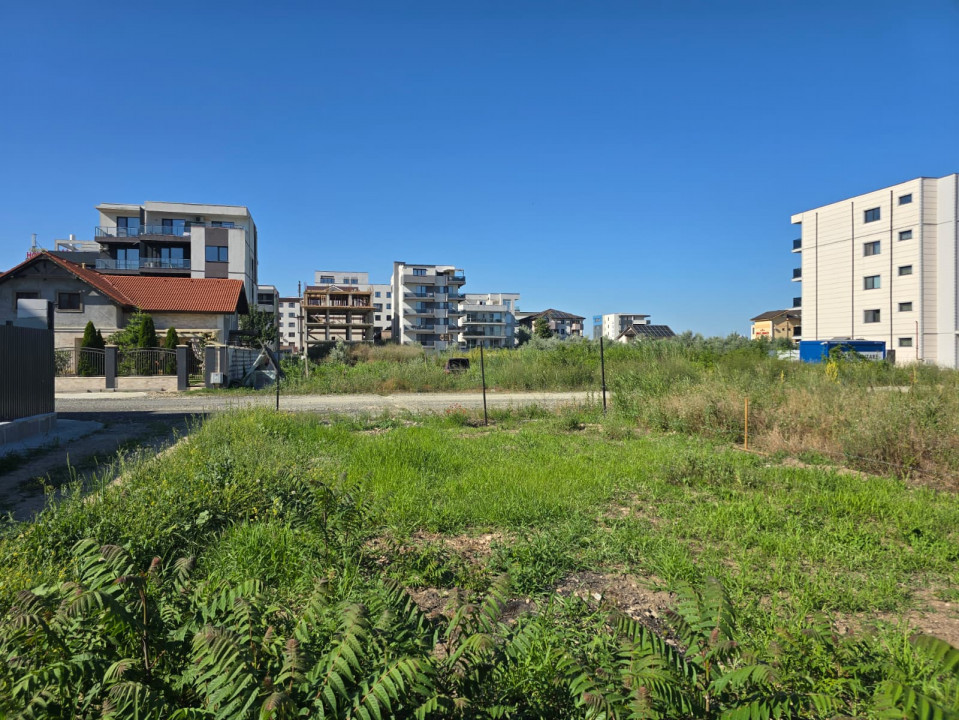 Vand teren in Mamaia Nord zona Tabara