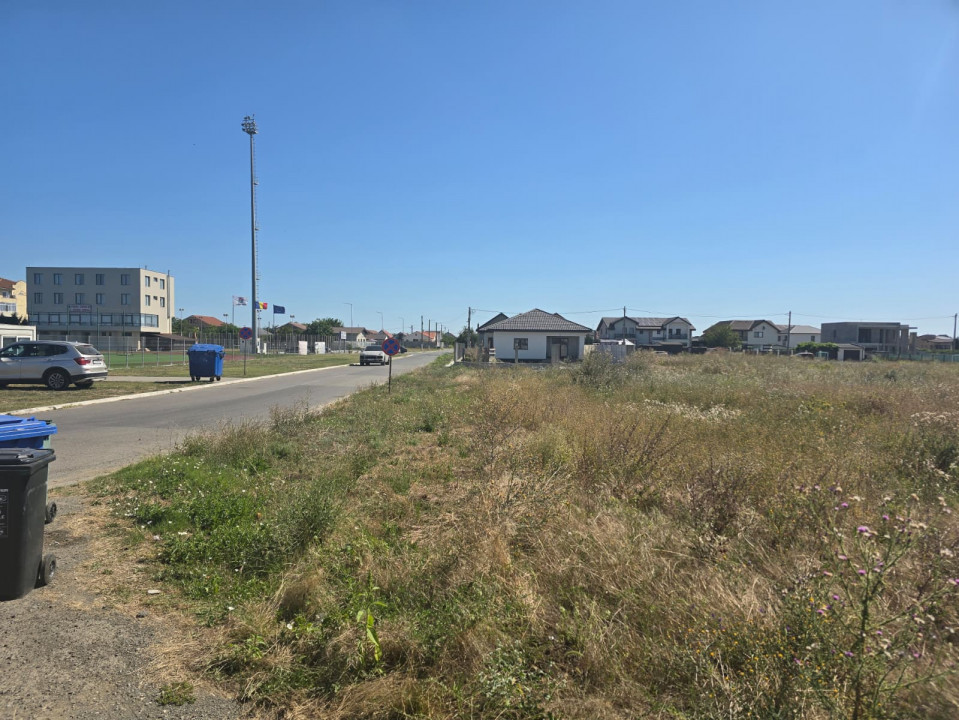 Vand teren in Cumpana zona stadion