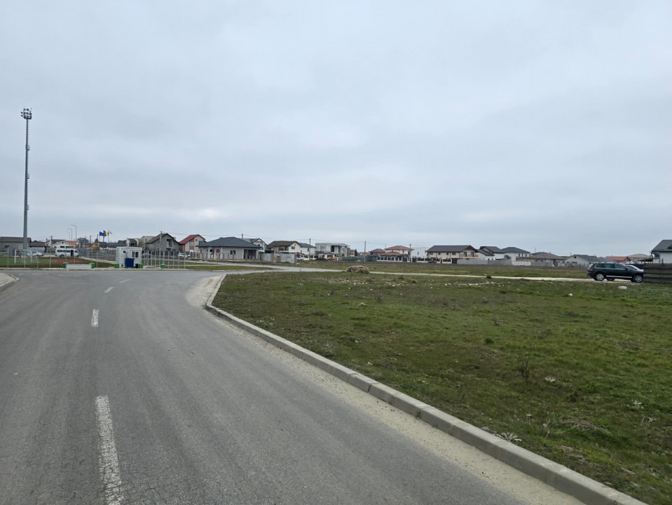 Vand teren in Cumpana zona stadion