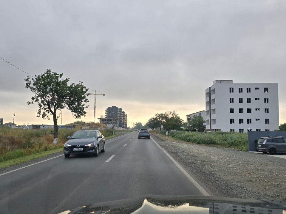 Teren de vanzare in Lazu