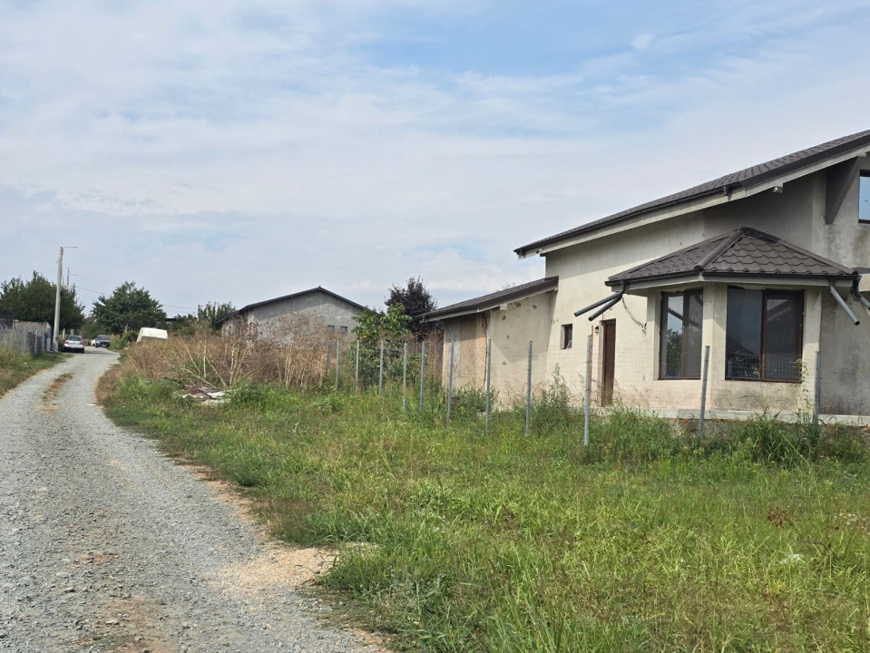 Vand teren in Agigea zona cartier nou  