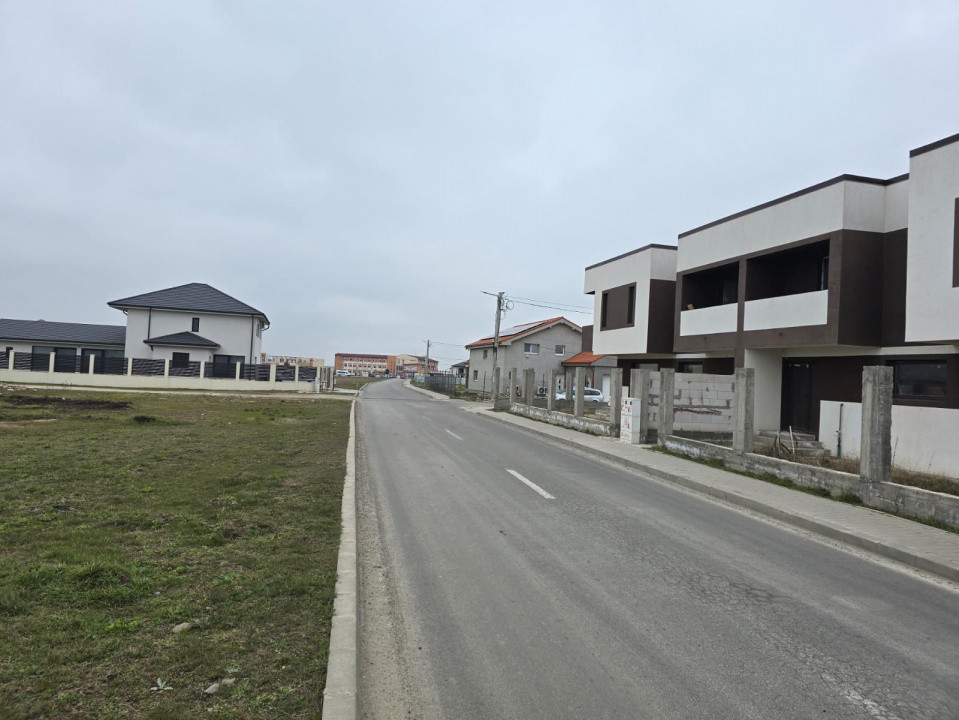 Vand teren in Cumpana zona stadion