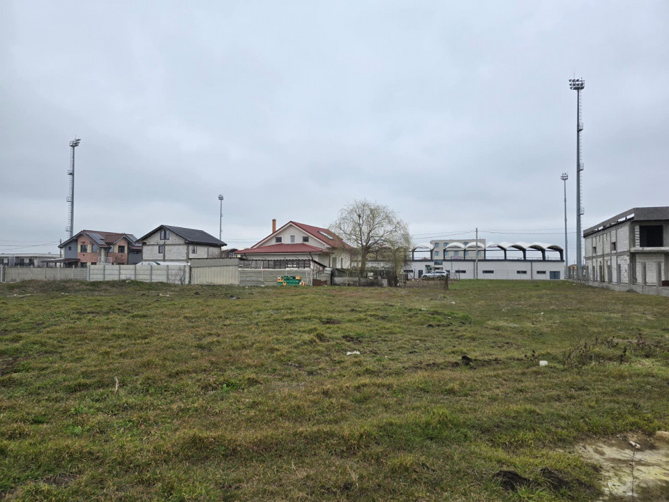 Vand teren in Cumpana zona stadion