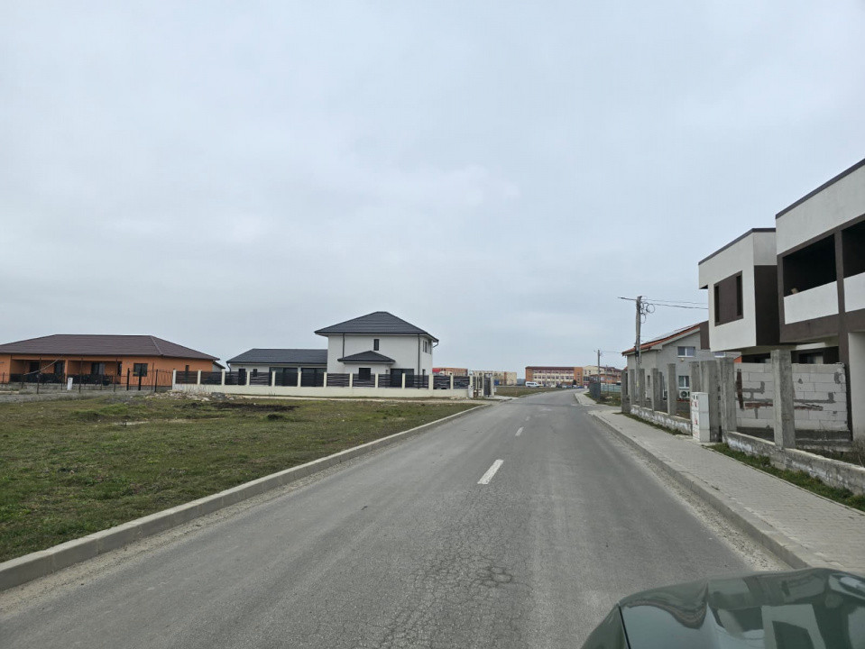 Vand teren in Cumpana zona stadion