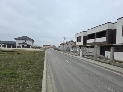 Vand teren in Cumpana zona stadion