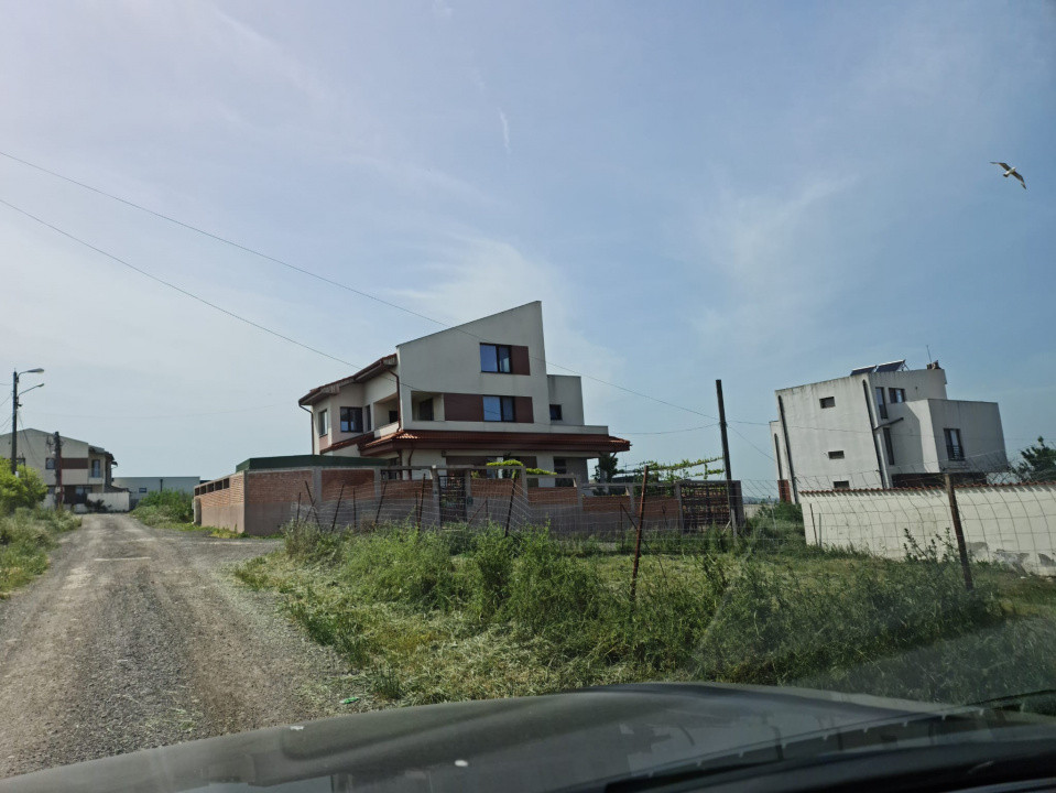 Teren de vanzare in Palazu Mare