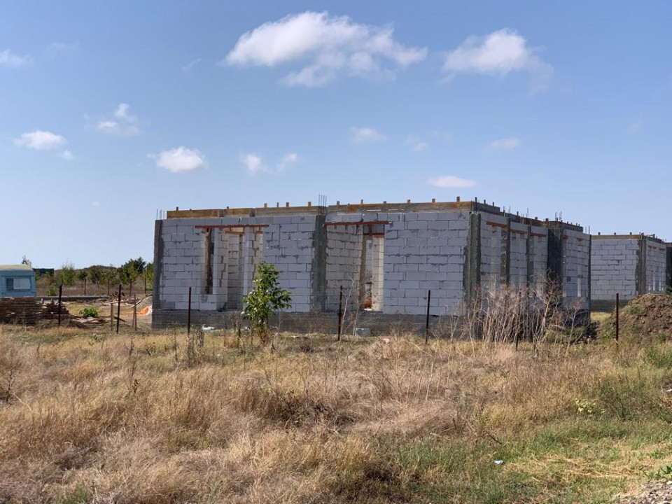 Teren de vanzare Statiunea 2 Mai