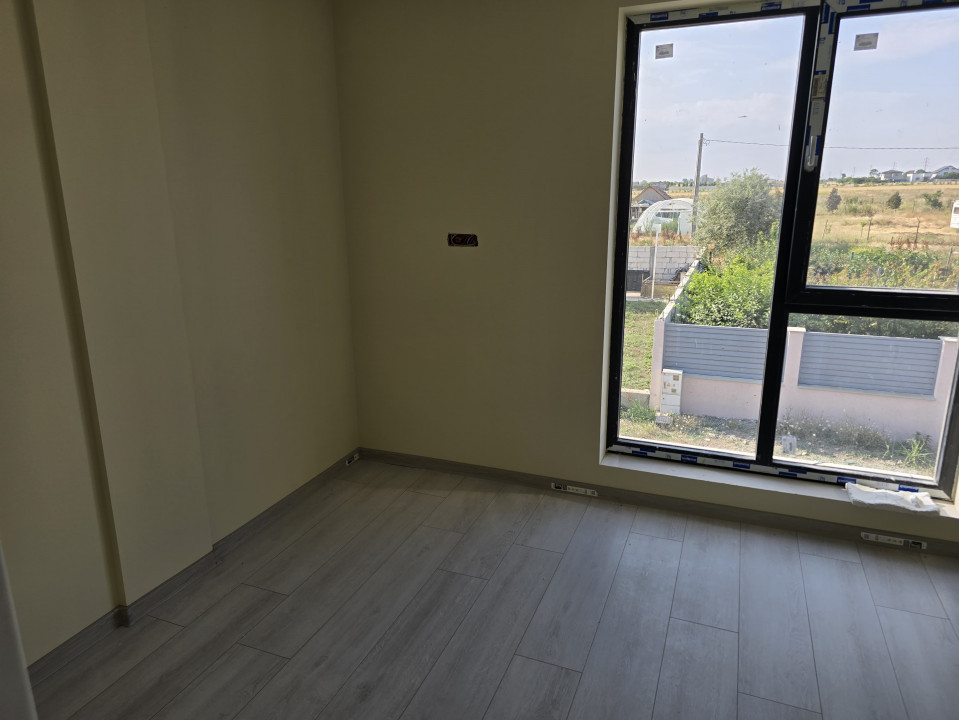 Vila de vanzare Lazu