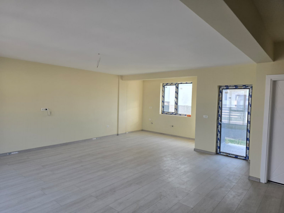 Vila de vanzare Lazu