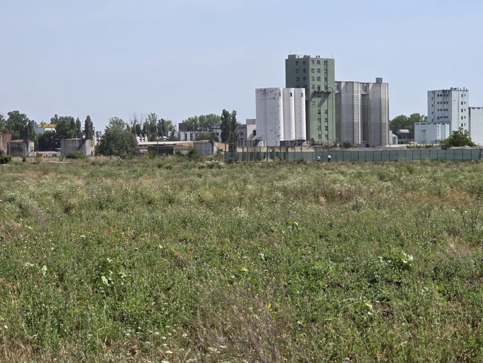 Teren de vanzare in Constanta zona Varful cu Dor