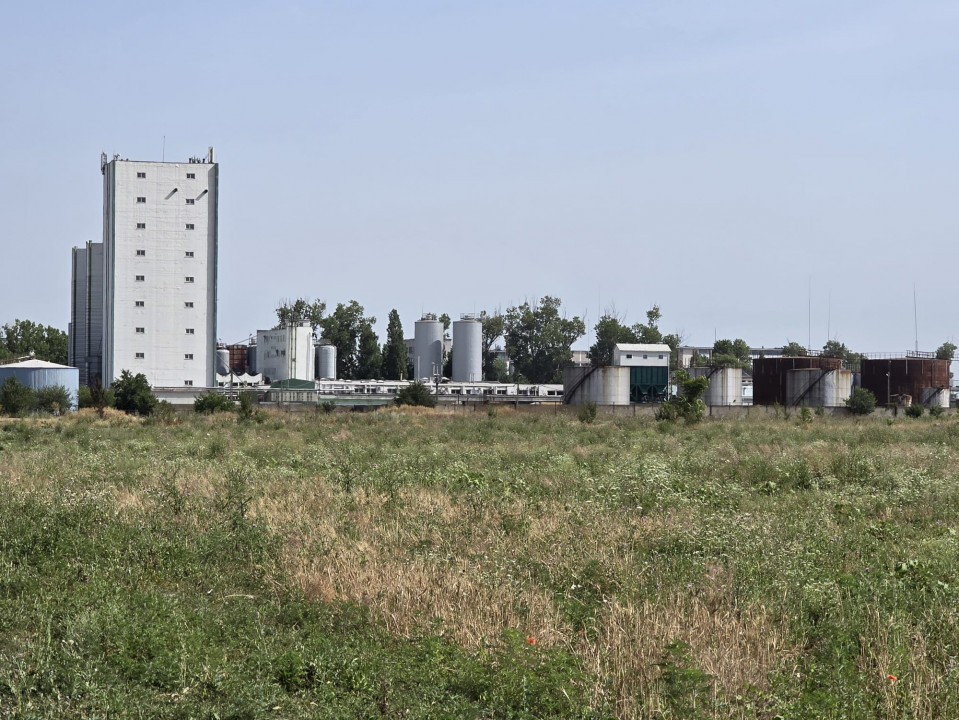 Vand teren in Constanta zona Varful cu Dor