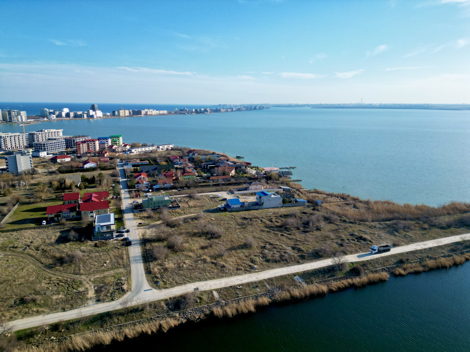 Vand teren in Mamaia Sat primul rand la lacul Siutghiol