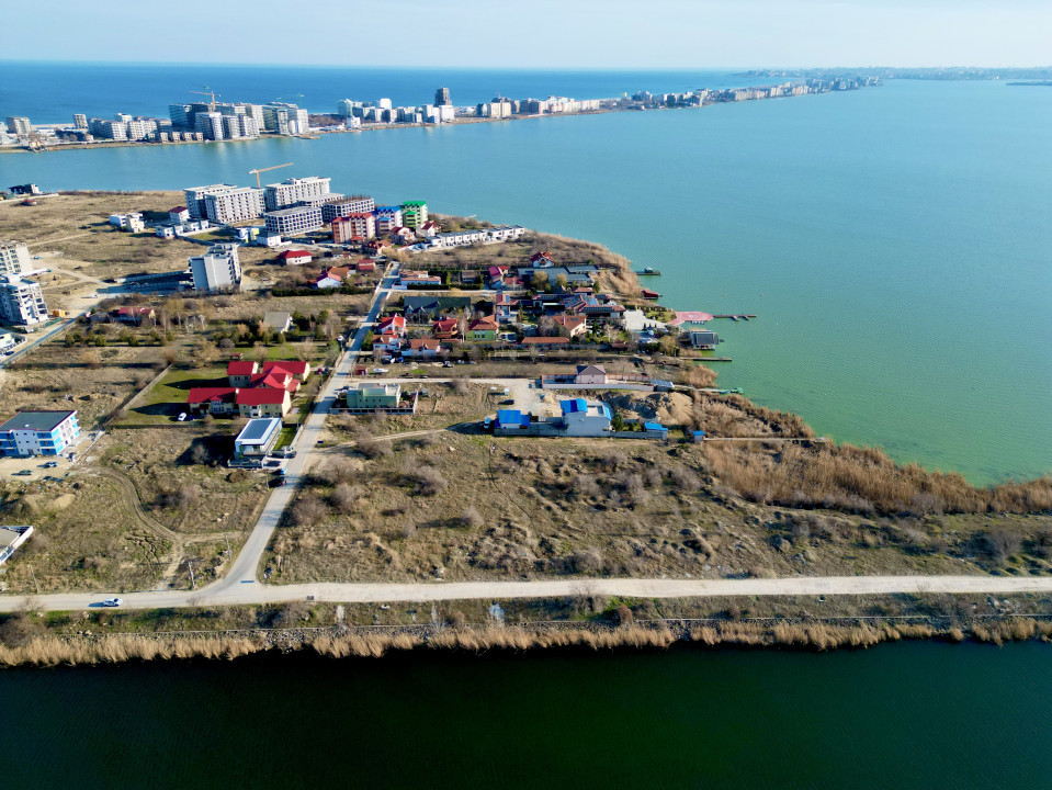 Vand teren in Mamaia Sat primul rand la lacul Siutghiol