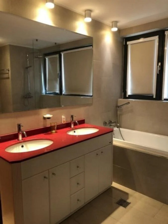 Apartament de vanzare in Faleza Nord cu vedere la Marea Neagra