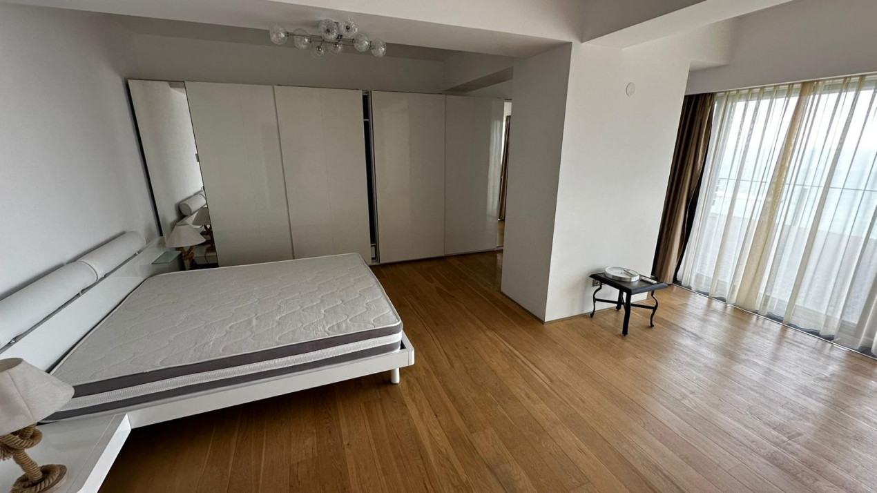 Apartament de vanzare Constanta zona Faleza Nord vedere frontala la Marea Neagra