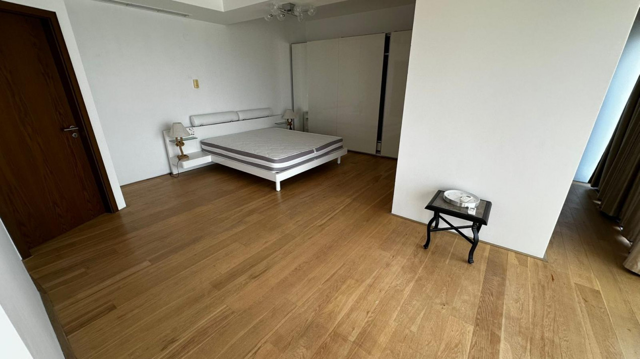 Apartament de vanzare Constanta zona Faleza Nord vedere frontala la Marea Neagra