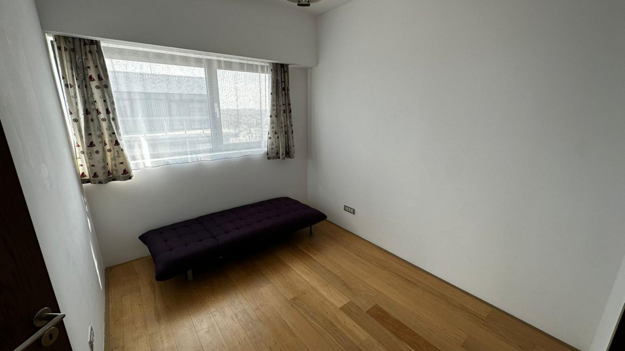 Apartament de vanzare Constanta zona Faleza Nord vedere frontala la Marea Neagra