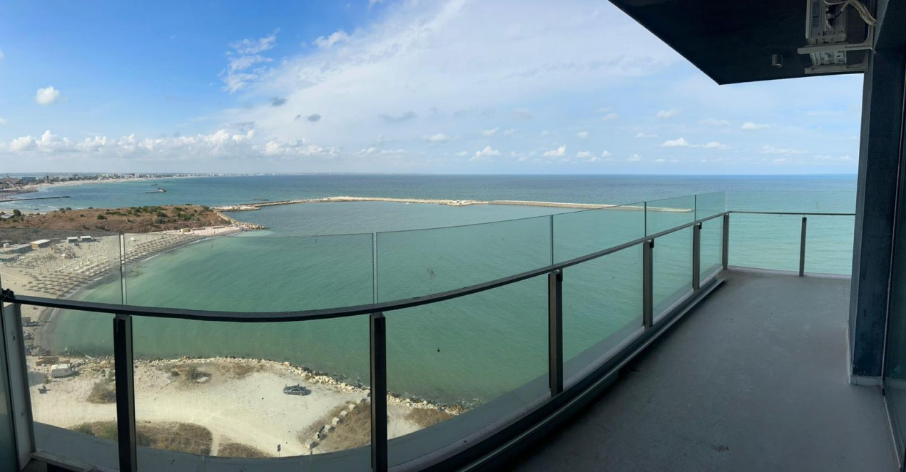 Apartament de vanzare Constanta zona Faleza Nord vedere frontala la Marea Neagra
