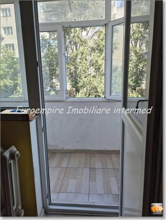 Apartament de vanzare in Constanta zona KM  4  5