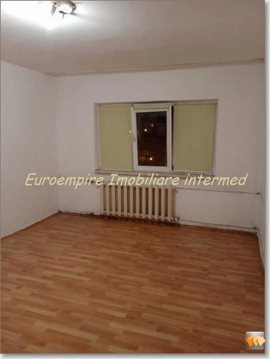 Vand apartament in Constanta zona Inel 2