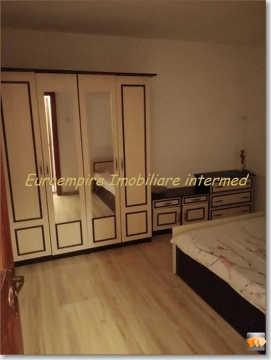 Vand apartament in Constanta zona Inel 2