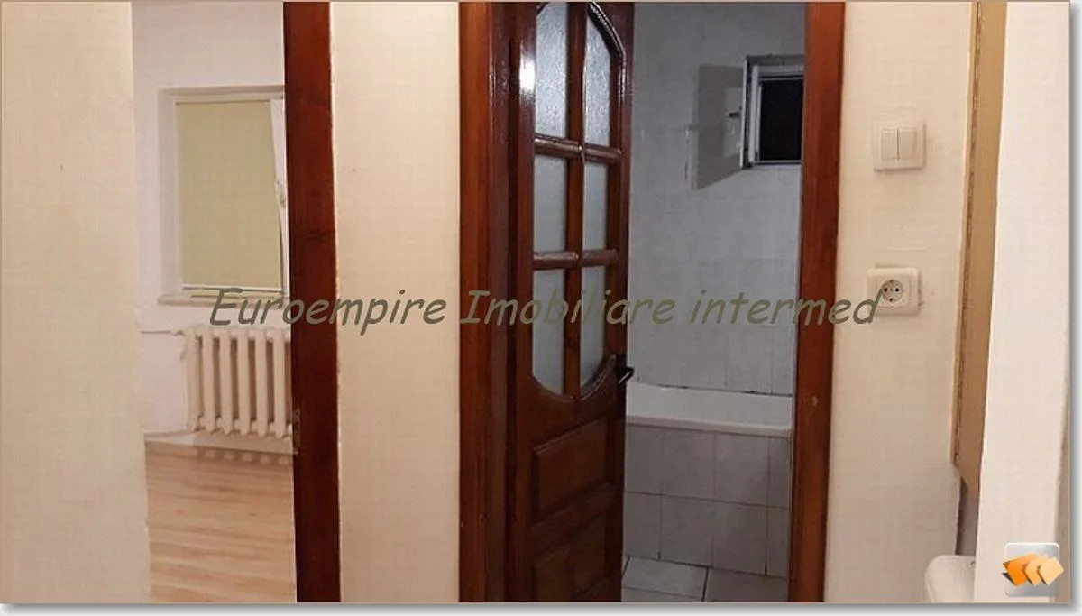 Vand apartament in Constanta zona Inel 2