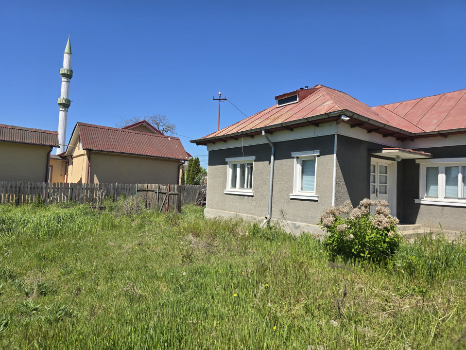 Vanzari terenuri in Lazu