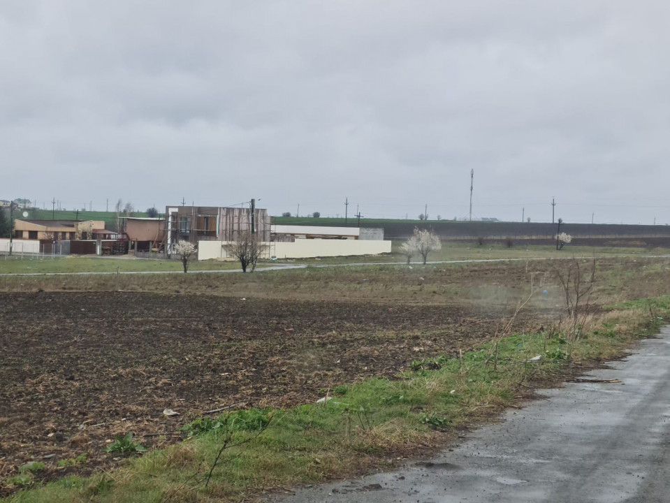 Teren de vanzare in Tuzla zona Barbosu
