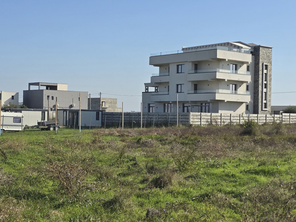 Vanzari terenuri in statiunea Costinesti