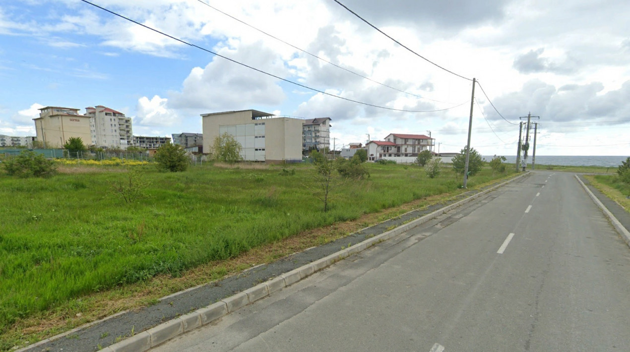 Vand teren in Costinesti zona Epava 