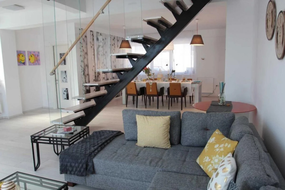Vila de vanzare in Constanta zona Kamsas