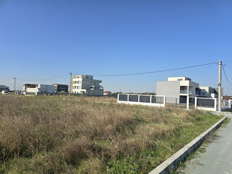 vanzari terenuri in Costinesti zona Forum