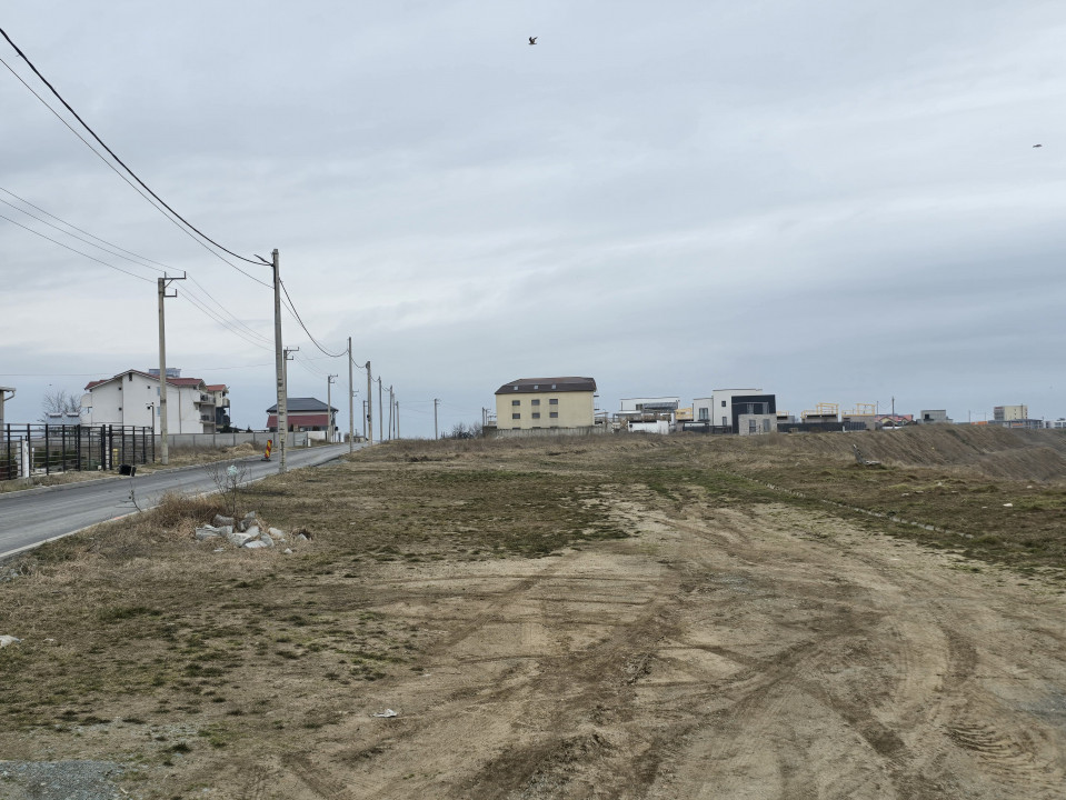 vanzari terenuri in Costinesti zona Forum