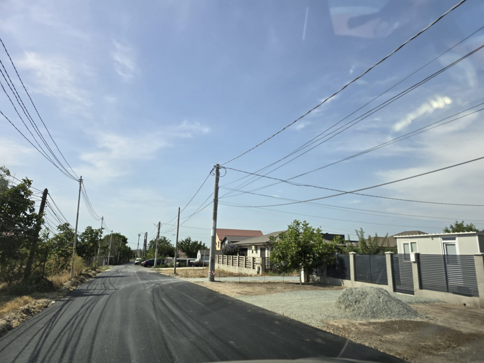 Teren de vanzare in Lazu 