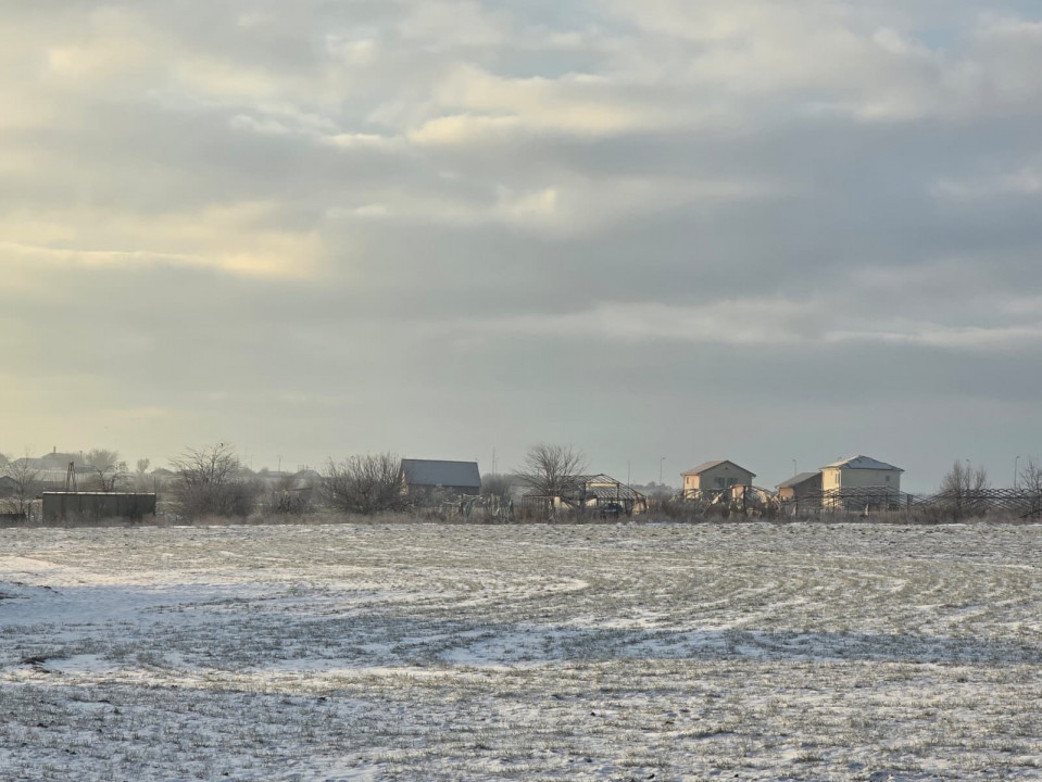 Teren de vanzare in Lazu